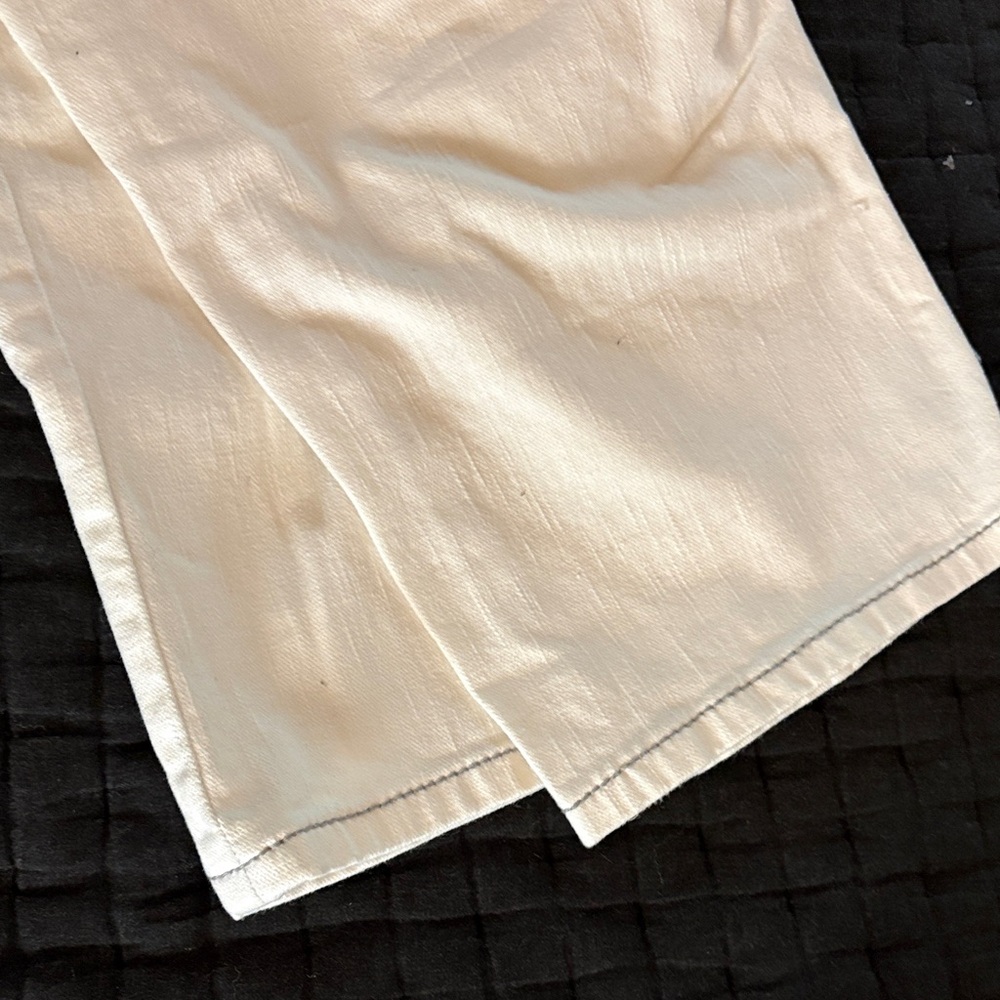 Miss Me White Shorts with Gray Embroidery Bermuda size 29 - Picture 5 of 5